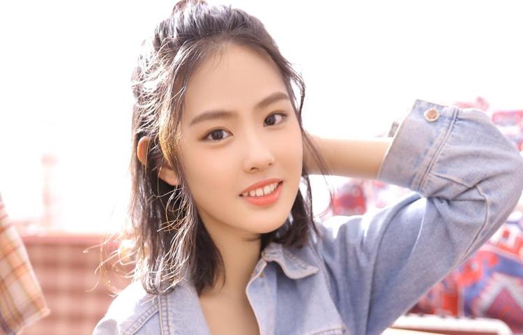 检查应用评论和评分